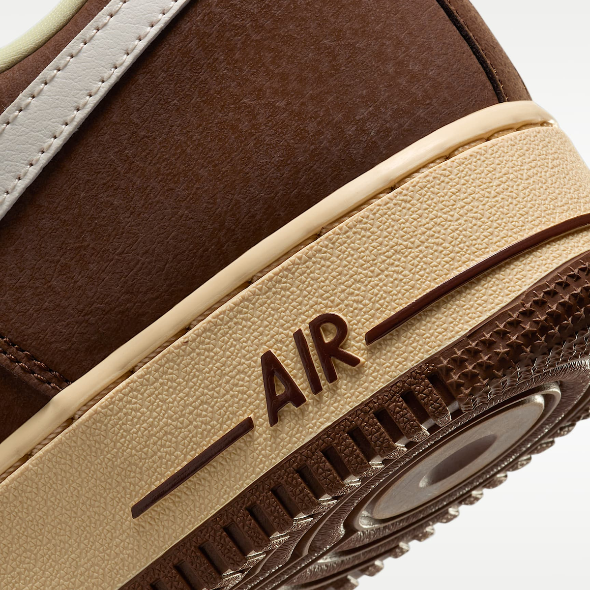 Nike Air Force 1 '07 Classic Low-Top Sneakers FZ3592-259