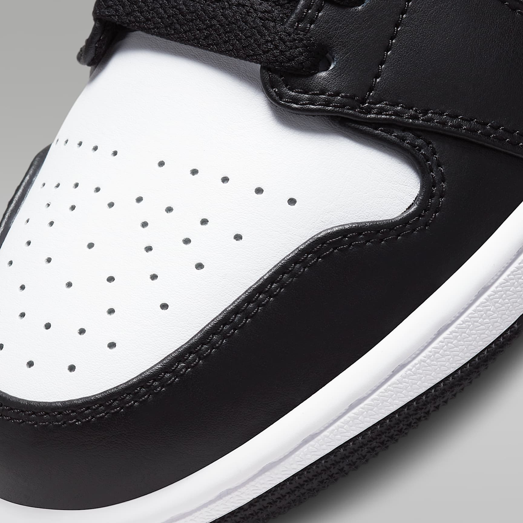 Air Jordan 1 Low Classic Basketball Sneakers 553558-040