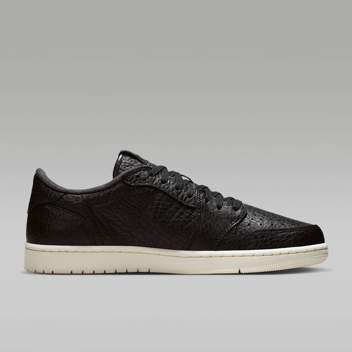 Air Jordan 1 Retro Low Classic Basketball Sneakers 848775-005