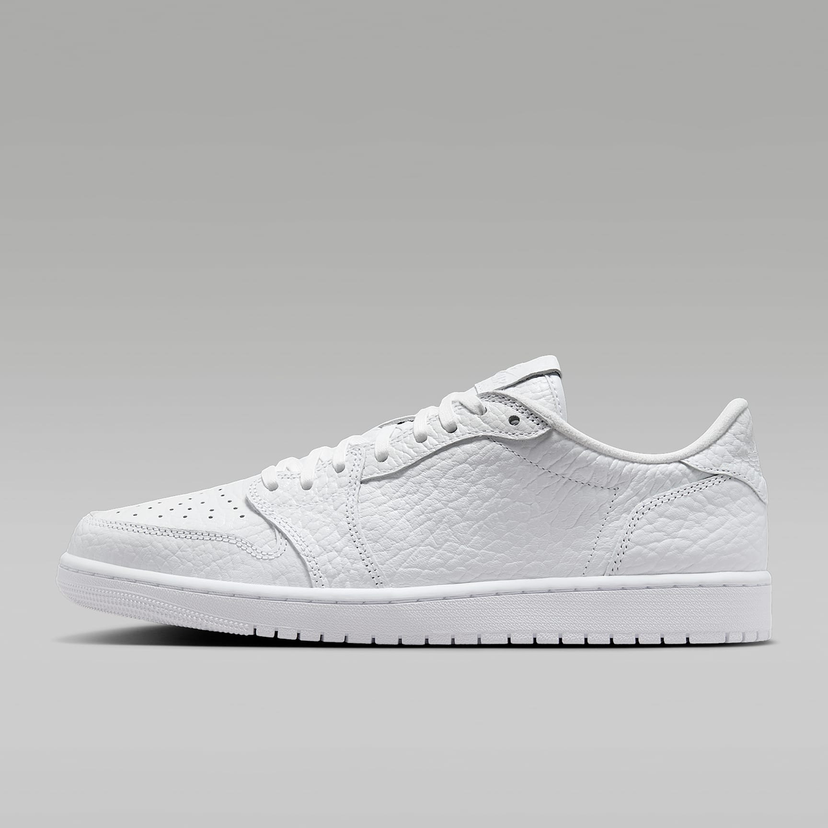 Air Jordan 1 Retro Low Classic Basketball Sneakers 872782-100