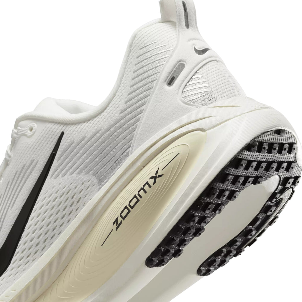 Nike Vomero 18 Max Cushion Running Shoes HM6803-101