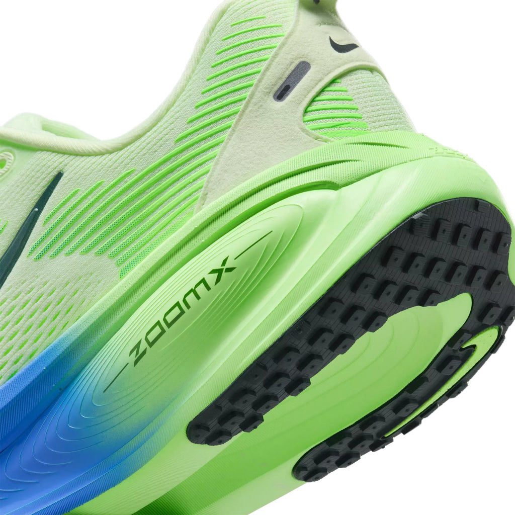 Nike Vomero 18 Max Cushion Running Shoes HM6803-012