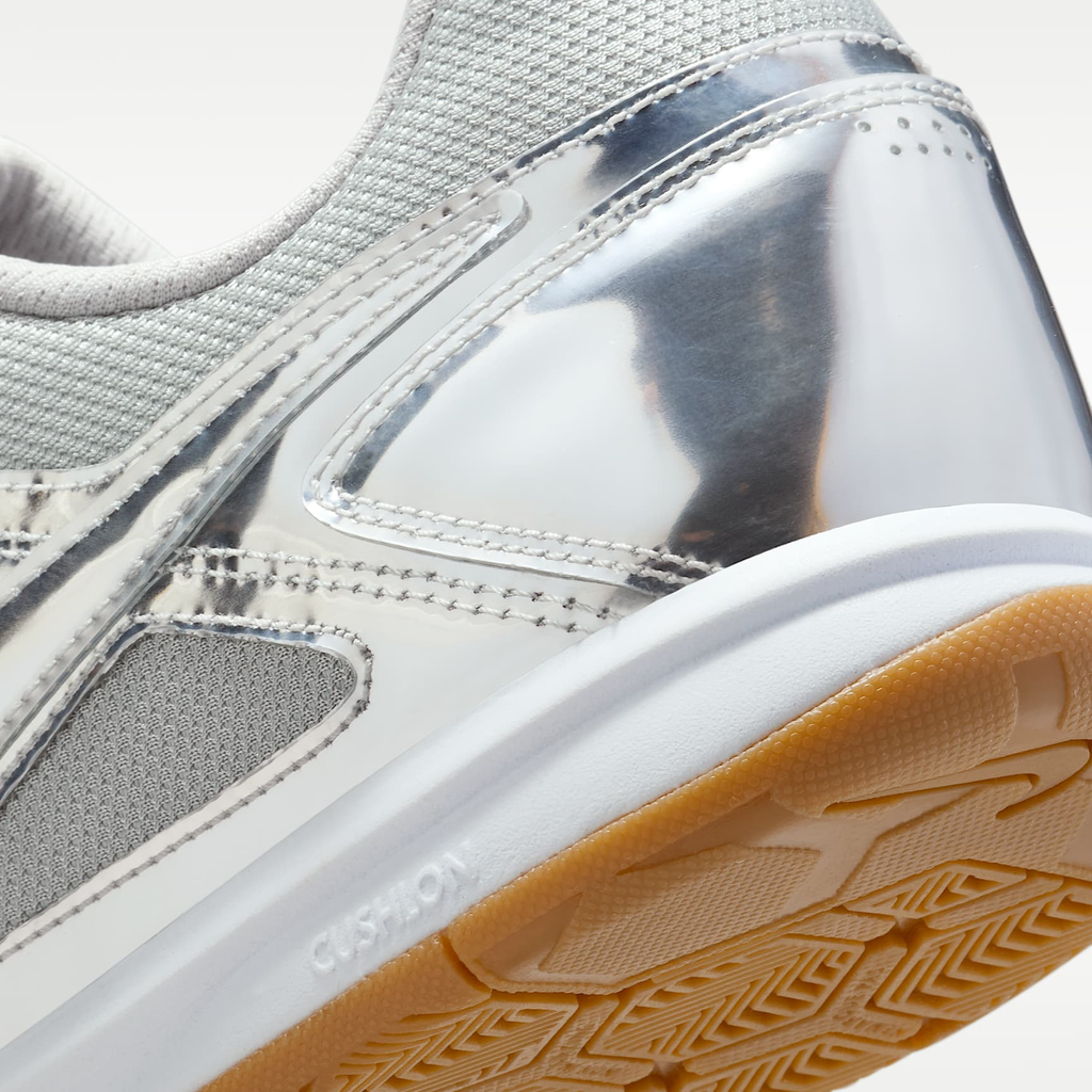 Nike Gato LV8 Low-Top Sneakers IB3566-001