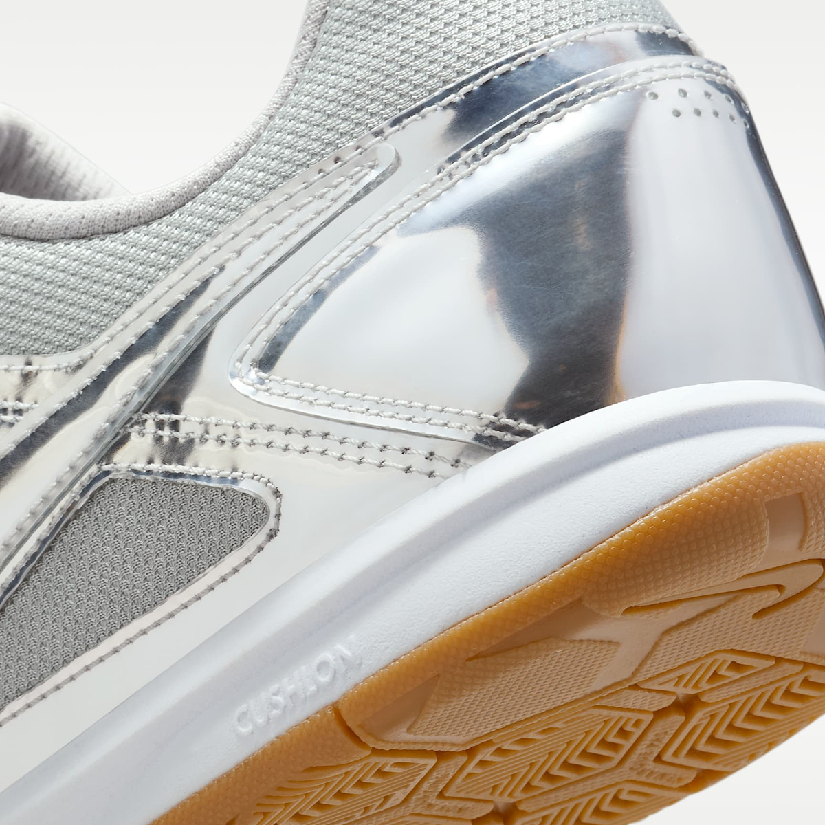 Nike Gato LV8 Low-Top Sneakers IB3566-001